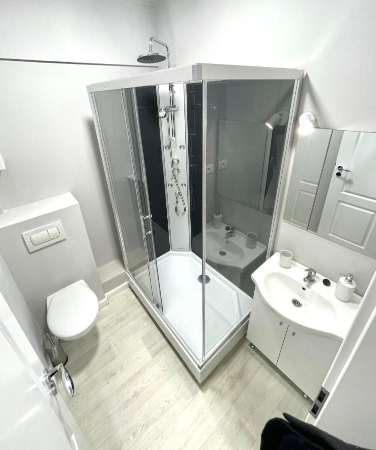 Baneasa Luxury Apartaments Bucharest Exterior photo
